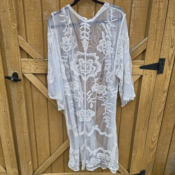 Mesh Embroidered Lace Kimono - Picture 3 of 3